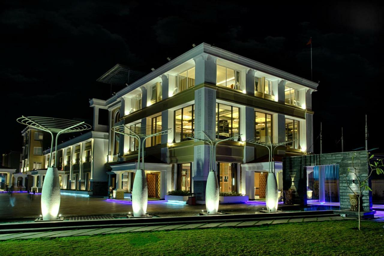 Four Vedas Hotel & Resort Siliguri Exterior photo