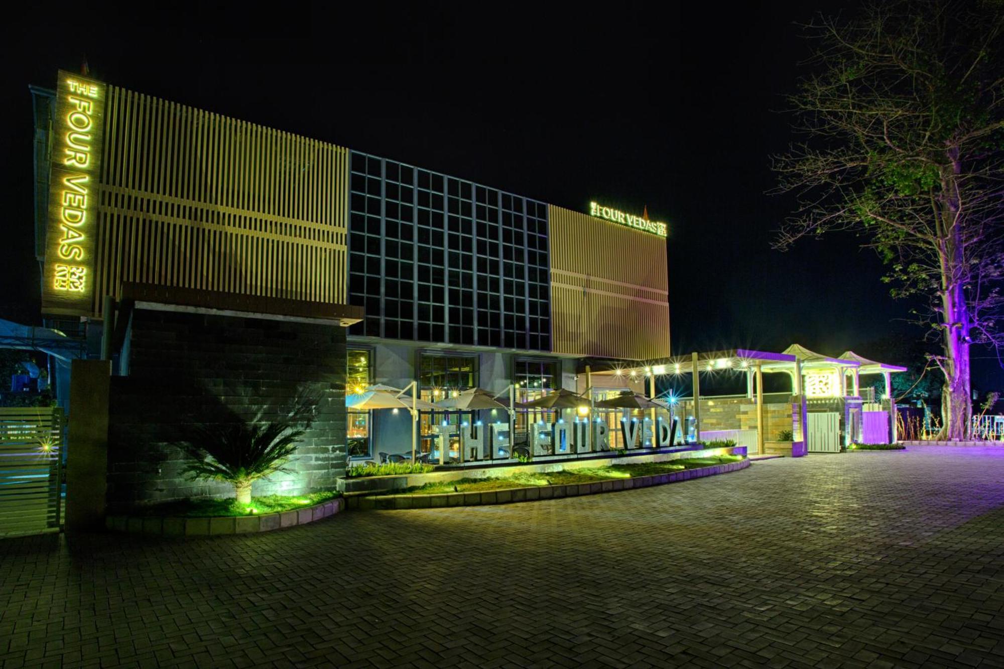 Four Vedas Hotel & Resort Siliguri Exterior photo